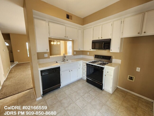 Foto del edificio - Ontario 2 bedroom Townhouse