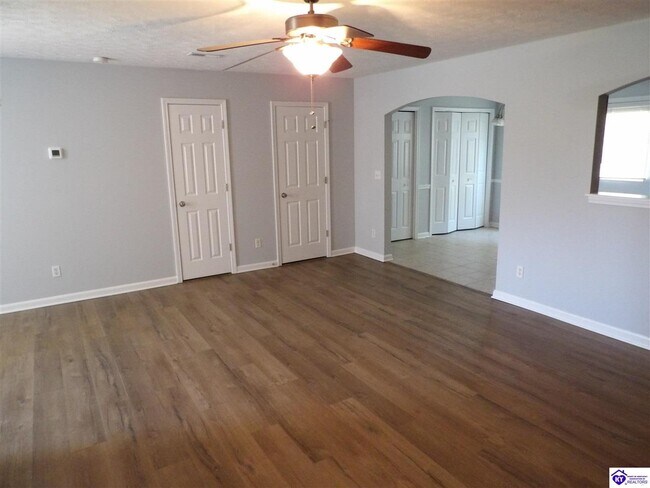 Building Photo - 101 College Station Ct