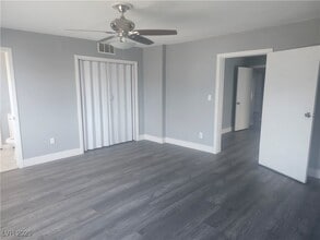 Building Photo - 1109 H St