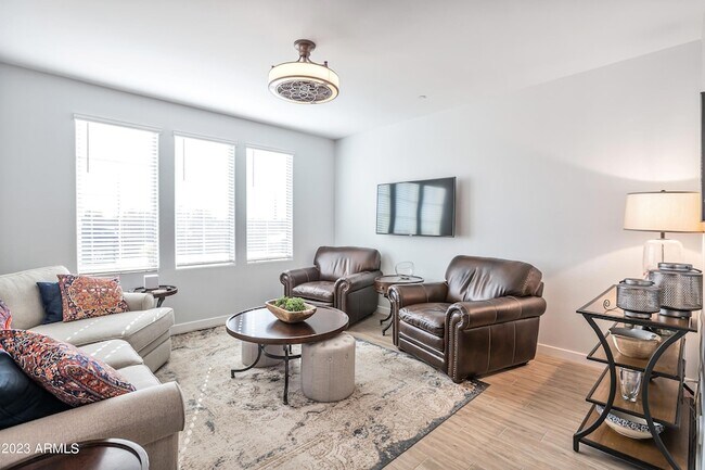 Foto del edificio - 4100 S Pinelake Way