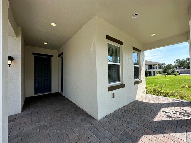 Building Photo - 15095 Mayberry Dr