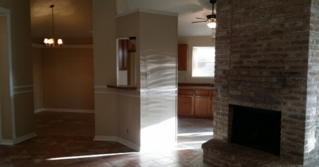 Foto del edificio - 7808 Forest Ranch