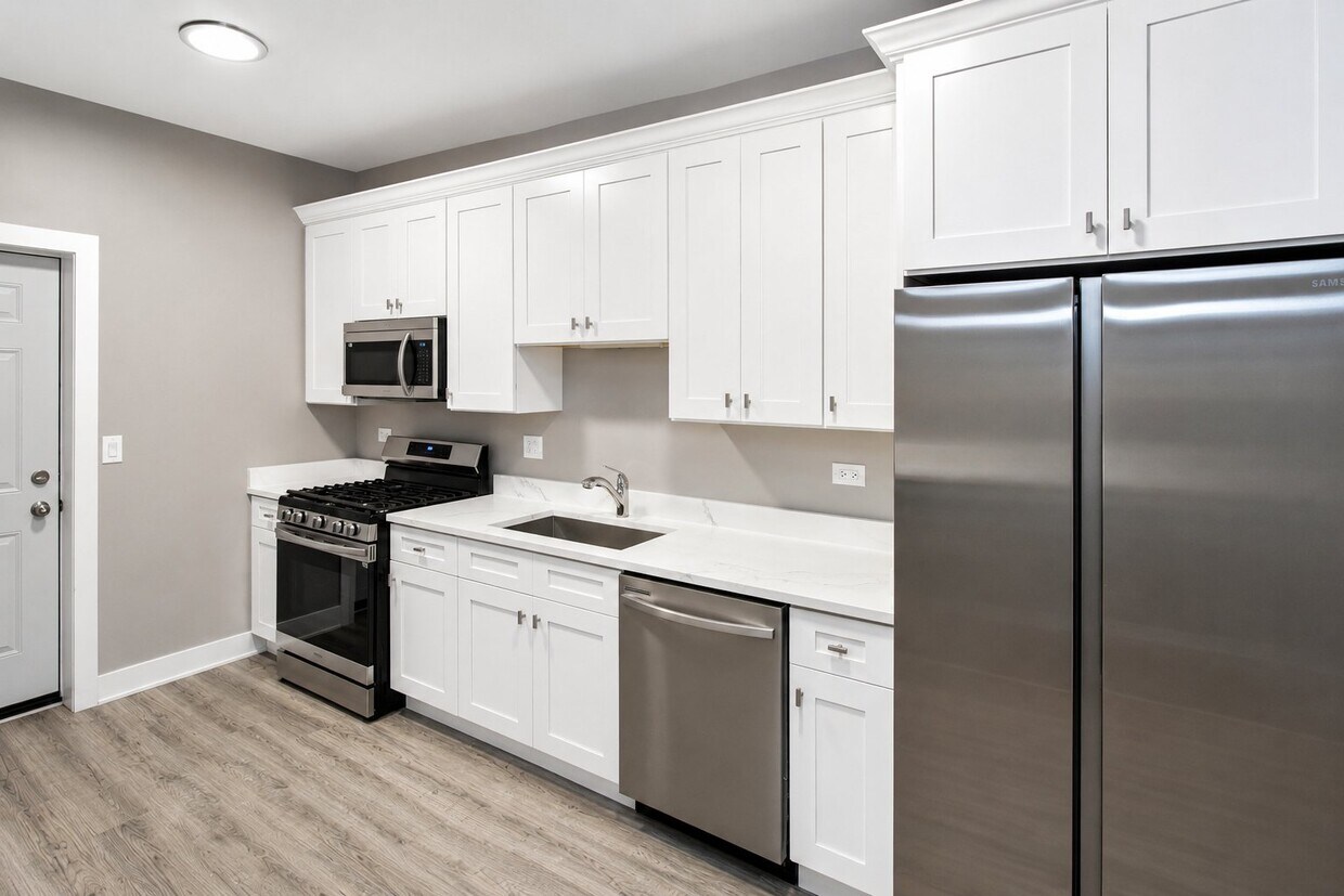 Photo - 5310 S Harper Ave (Chicago, IL)