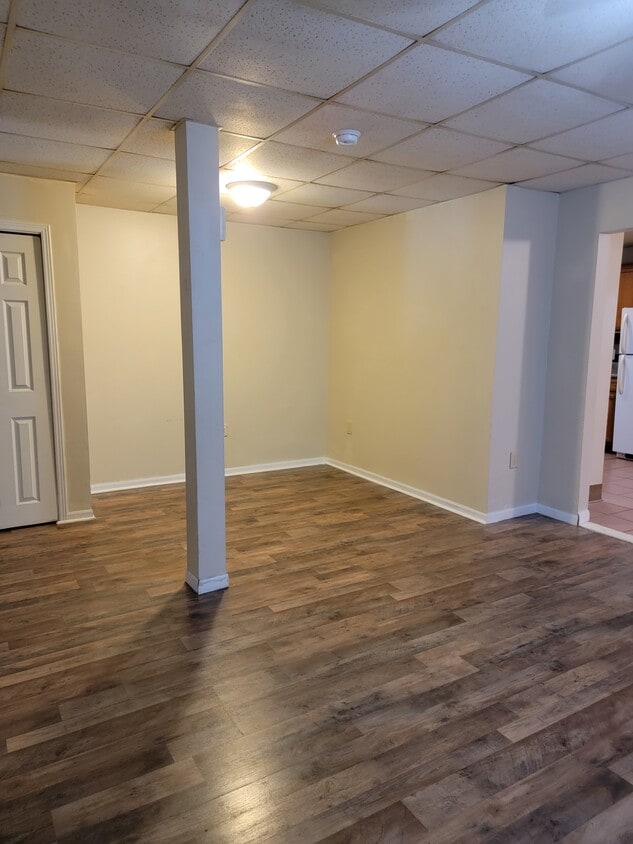 66 S Tulpehocken St Unit B, Pine Grove, PA 17963 Apartments in Pine