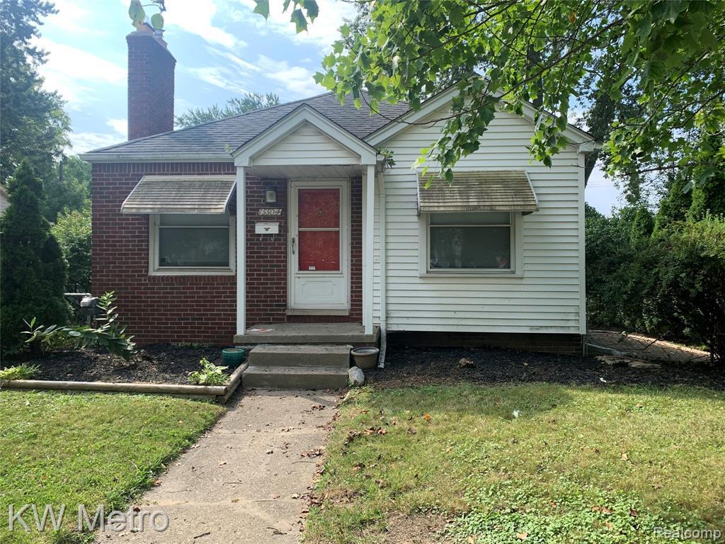 15504 Evergreen Ave, Eastpointe, MI 48021 House for Rent in