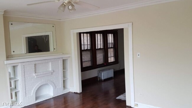 Building Photo - 4822 W Harrison St