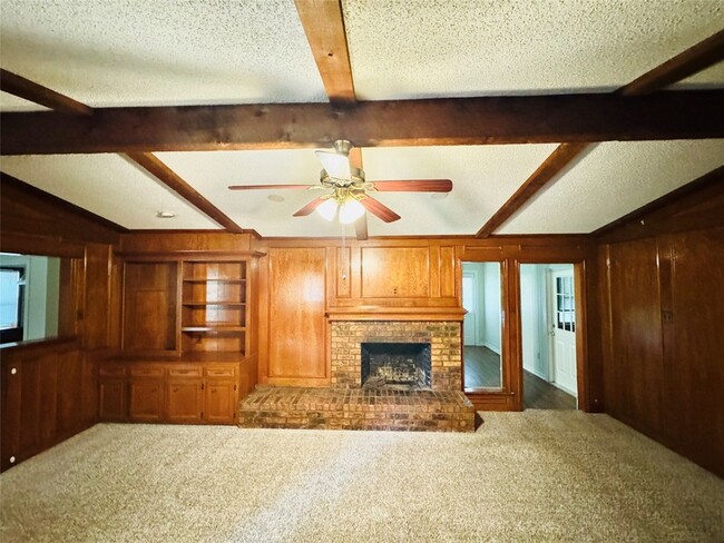 Photo - 107 Sunview Street Unit House