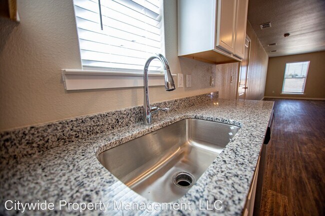 Foto del edificio - 3 br, 2 bath House - 3401 Tiffin Avenue