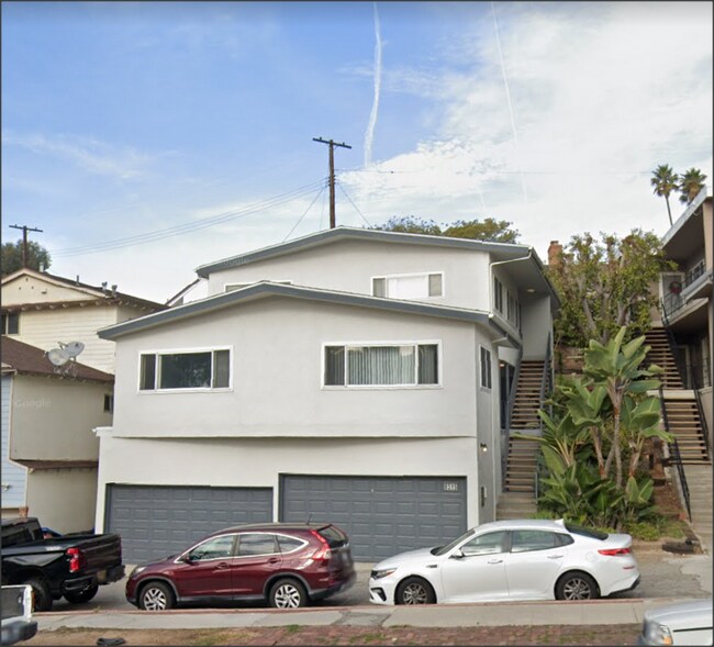 Frente del edificio - 8315 W Manchester Ave