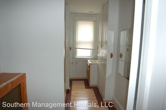 Foto del edificio - 2 br, 1 bath House - 437 S. Main Street 2n...