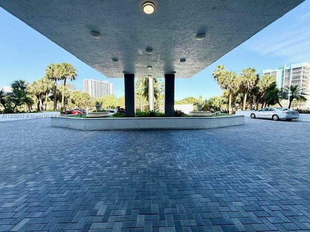 Foto del edificio - 200 Leslie Dr