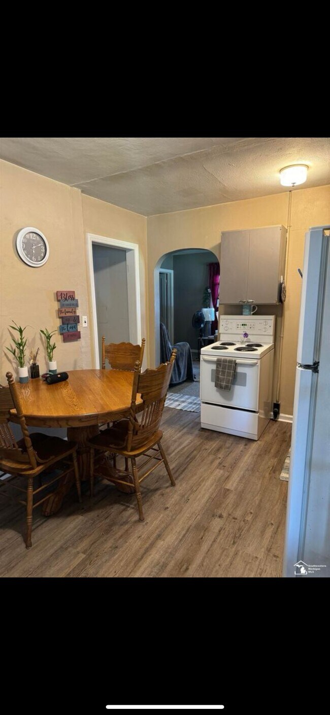 Foto del edificio - Lagrange St