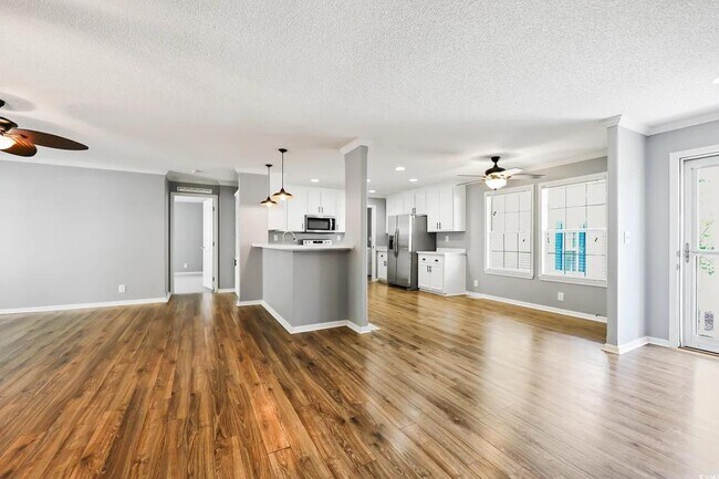 Foto del edificio - 333 Walden Lake Rd