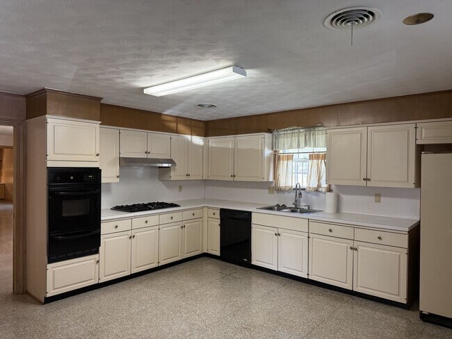 Foto del edificio - 956 Bonnabel Blvd