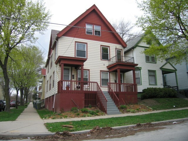 Primary Photo - 1700 E Belleview Pl
