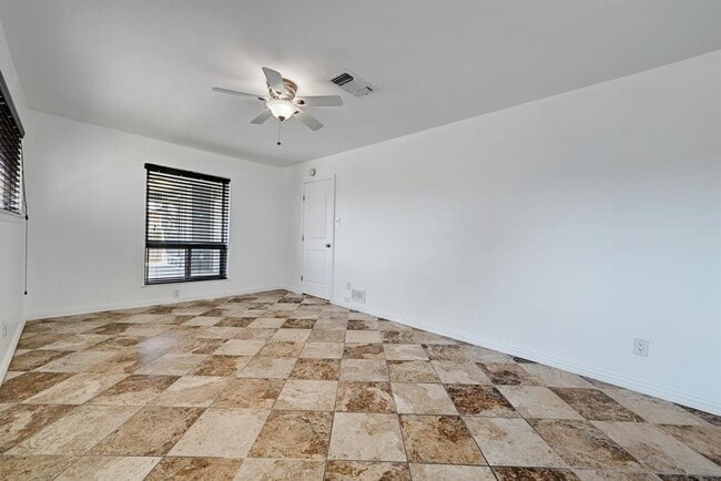 Foto del edificio - 1317 Meadgreen Cir
