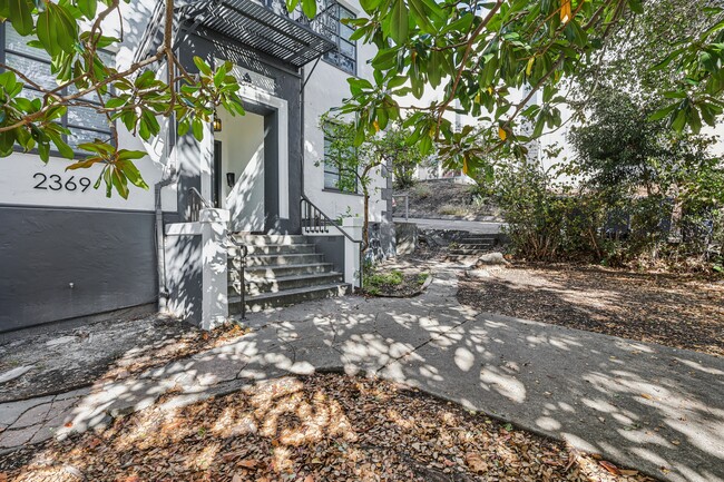 Main entrance door of the apartment building at 2369 Le Conte Ave, Berkeley, CA 94709, USA - 2369 Le Conte Avenue