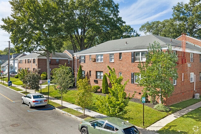 Garwood Gardens - Garwood Gardens Apartments