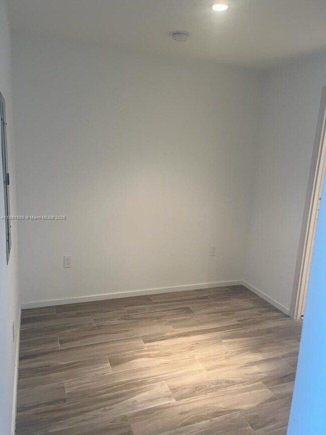 Foto del edificio - 801 S Miami Ave