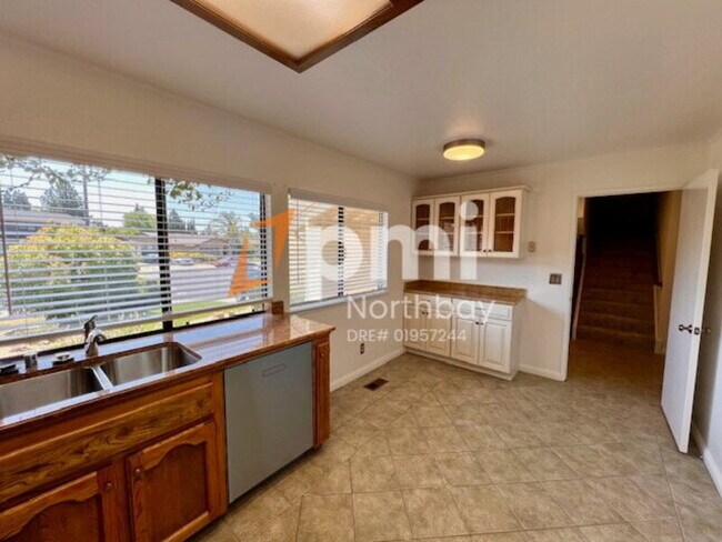 Foto del edificio - 3552 Larchmont Ct
