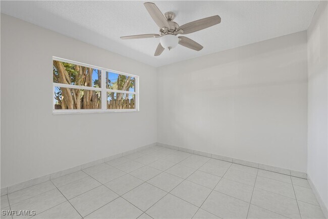 Foto del edificio - 1069 Highlands Dr