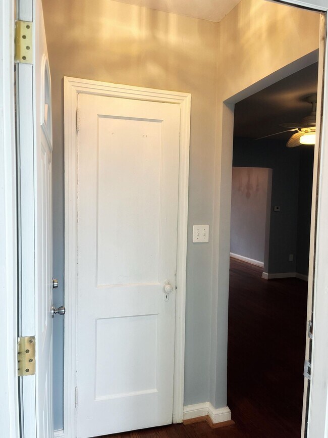 Foto del edificio - 243 34th St NE