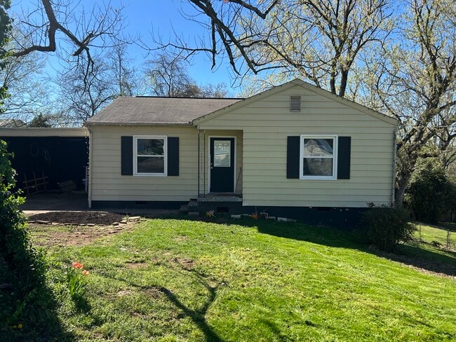 Building Photo - 3419 Vaughn St