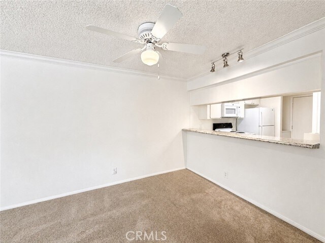 Foto del edificio - 10655 Lemon Ave