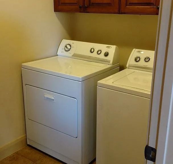 Foto del edificio - "Charming 3-Bed Townhouse in Cedar City with 2.5 Baths – Your Spacious 1,384 Sq Ft Retreat Awaits!"