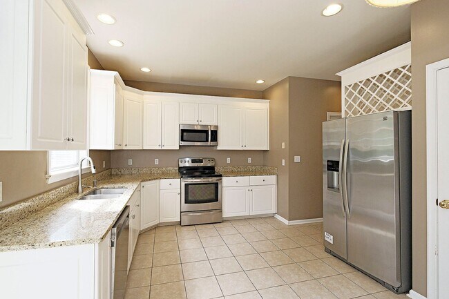 Building Photo - Pet-Friendly N. Albemarle Home With Fenced Yard