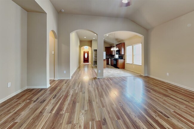 Building Photo - 1411 Cameron Park Ln