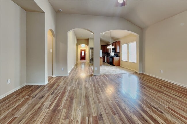 Foto del edificio - 1411 Cameron Park Ln