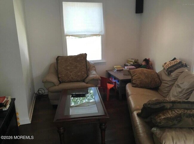Foto del edificio - 229 Overbrook Ave