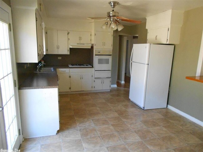 Building Photo - 15104 Vimy Ridge Rd