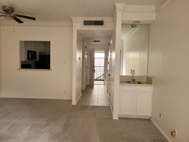 Building Photo - 4339 Buena Vista St