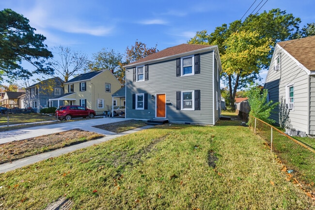 Photo - 961 17th St House