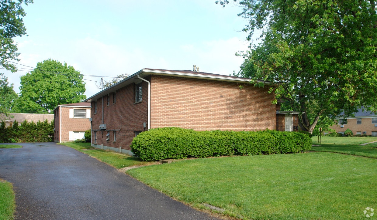 Building Photo - 329-331 Highfield Dr