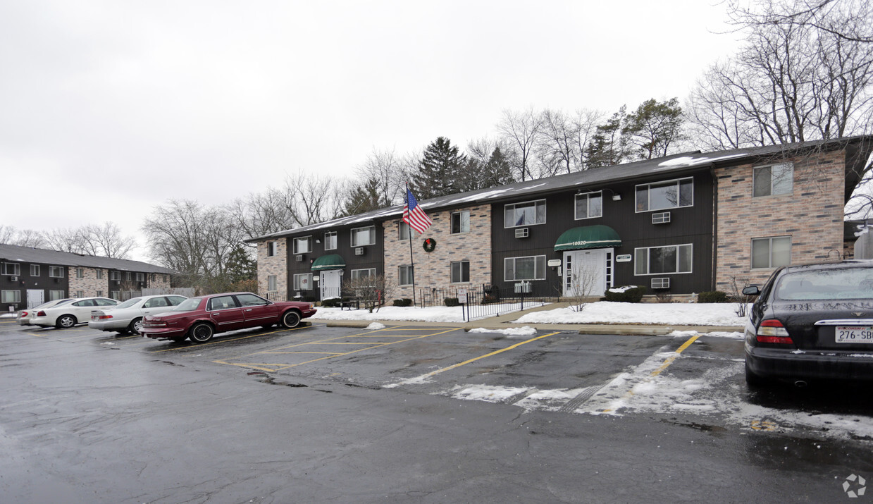 Primary Photo - Forest Acres Apartments