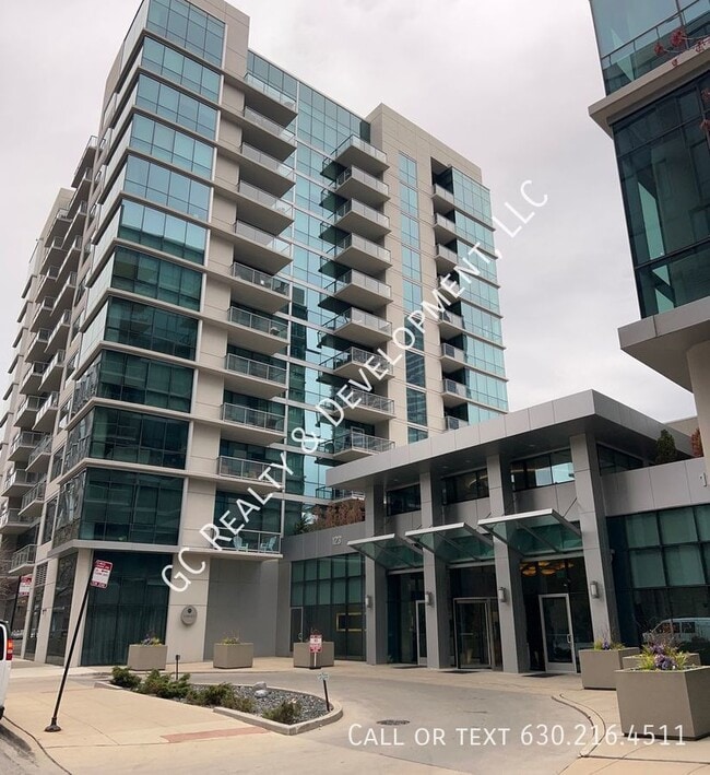 Building Photo - ***THE EMERALD / WEST LOOP LOCATION / 2 BD...