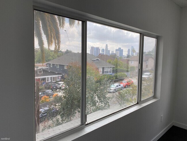 Foto del edificio - 1041 N Bonnie Brae St