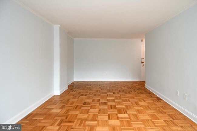 Foto del edificio - 4000 Tunlaw Rd NW
