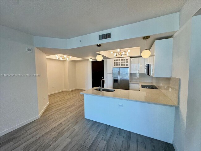 Foto del edificio - 999 SW 1st Ave