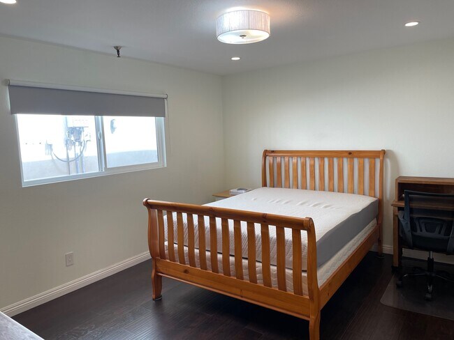 Foto del edificio - 3325 Bagley Ave