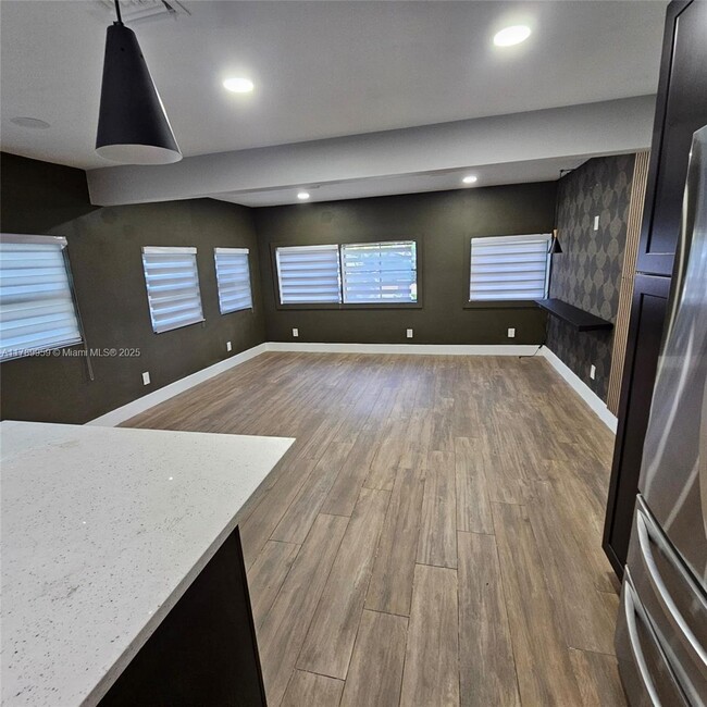 Foto del edificio - 1425 SW 33rd Ct
