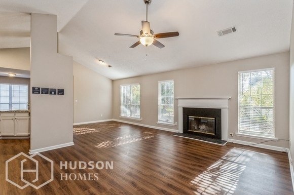 Foto del edificio - NOW AVAILABLE! - 649 Fernstone Trail, Lawr...