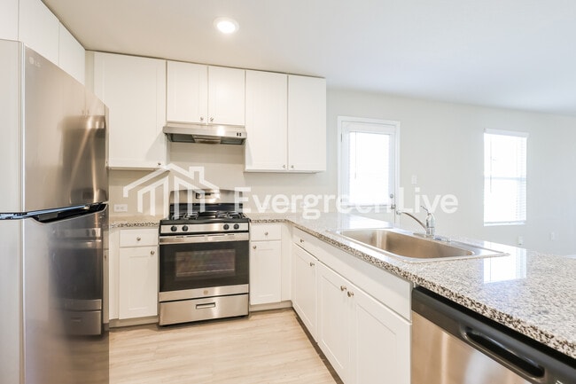 Building Photo - 6419 Pickaxe Way