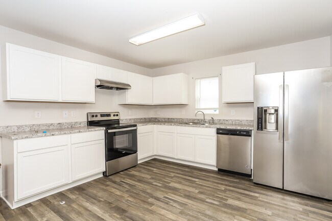 Building Photo - 1403 Reid Dr, Macon, GA