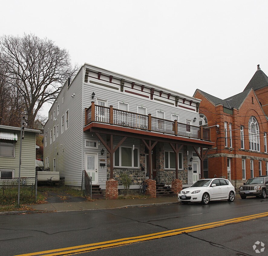 33 S Main St, Castleton On Hudson, NY 12033 Apartments in Castleton