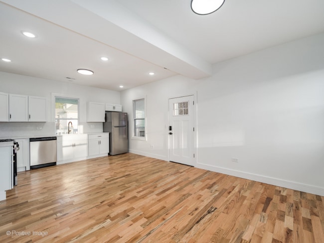 Foto del edificio - 3016 W 40th St