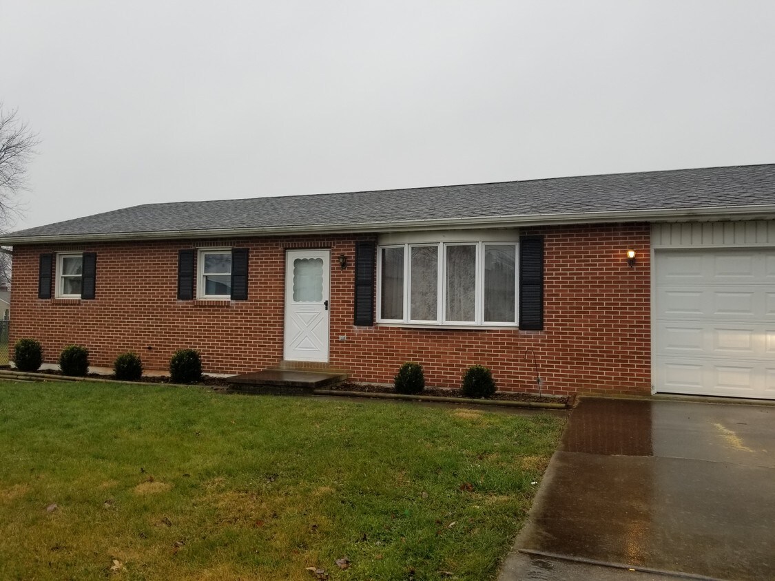 4758 Killian Ave, Reading, PA 19606 House Rental in Reading, PA